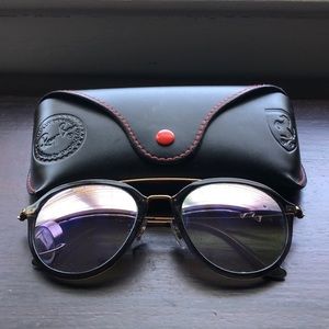 Purple framed polarized Ray Bans (RB4298)